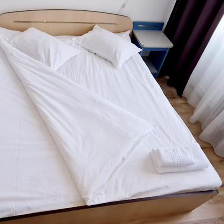 יאשי Hotel Victoria מראה חיצוני תמונה