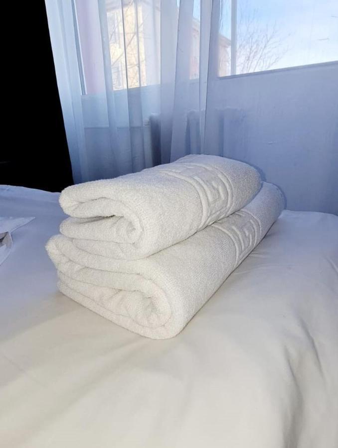 יאשי Hotel Victoria מראה חיצוני תמונה