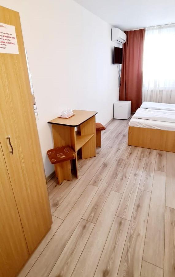 יאשי Hotel Victoria מראה חיצוני תמונה