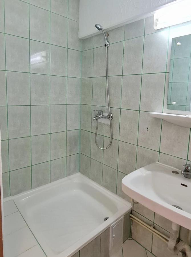 יאשי Hotel Victoria מראה חיצוני תמונה